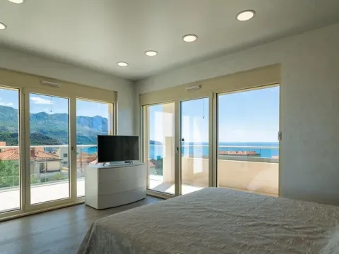 Sale, house, 400m², Bečići, Budva - image 6