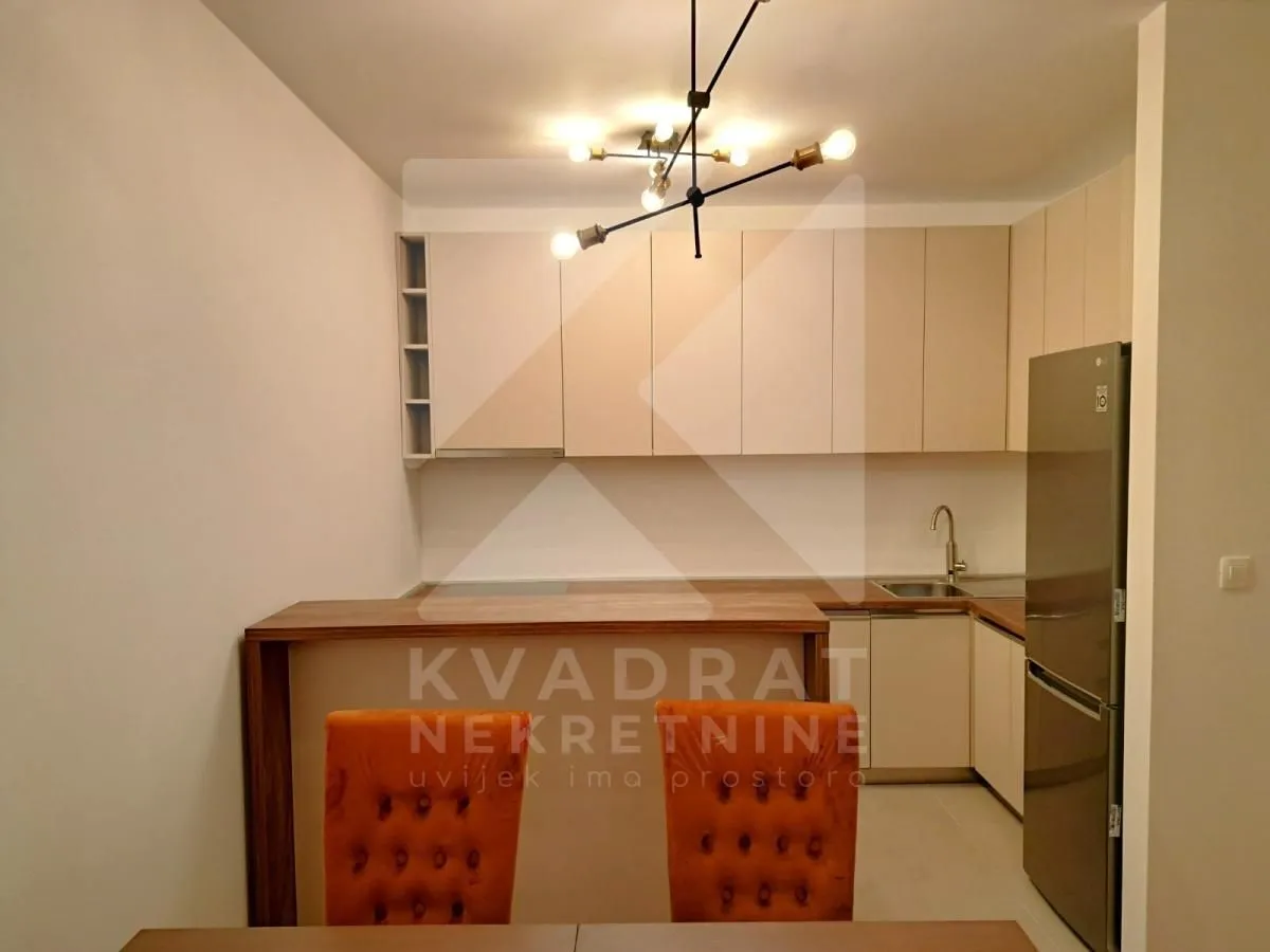 Izdavanje, jednosoban stan, 53m², Master Kvart, Podgorica