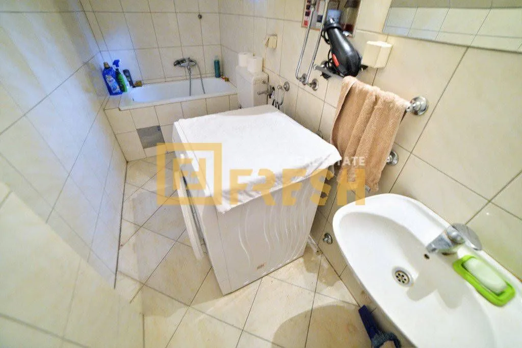 Prodaja, kuća, 80m², Centar, Podgorica
