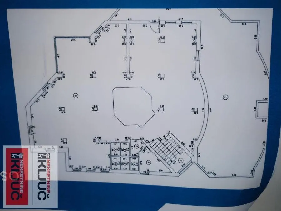 Izdavanje, poslovni prostor, 352m², Bulevar Oslobodjenja, Novi Sad Sve Podlokacije