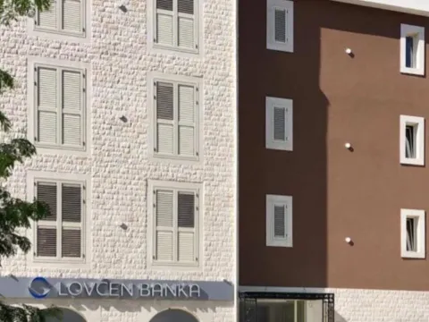 Rent, one bedroom apartment, 60m², Porto Montenegro, Tivat - image 11