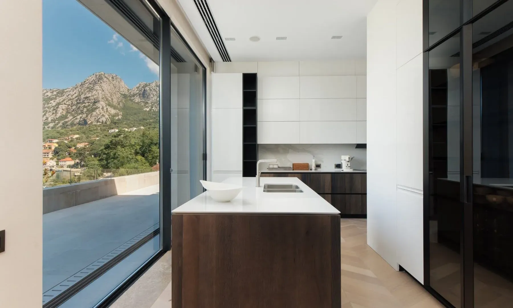 Prodaja, kuća, 526m², Orahovac, Kotor