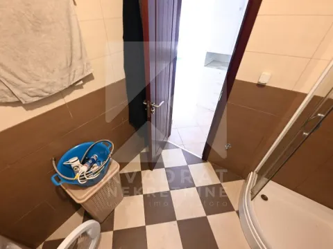 Izdavanje, dvosoban stan, 69m², 1 maj, Podgorica - image 12