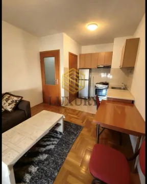 Rent, one bedroom apartment, 40m², Stari Aerodrom, Podgorica - image 2