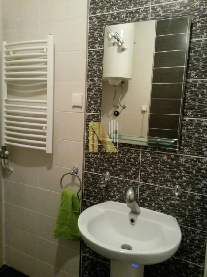 Izdavanje, dvosoban stan, 47m², Bulevar Oslobodjenja, Novi Sad Sve Podlokacije