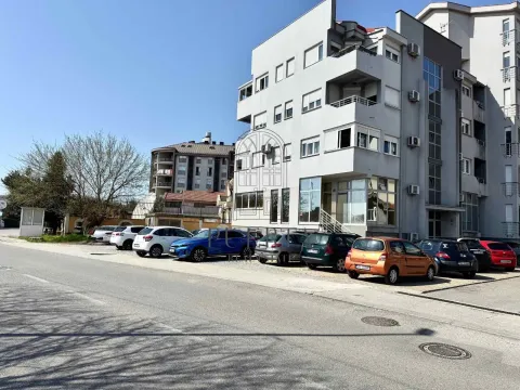 Rent, two bedroom apartment, 55m², Ljubović, Podgorica - image 14