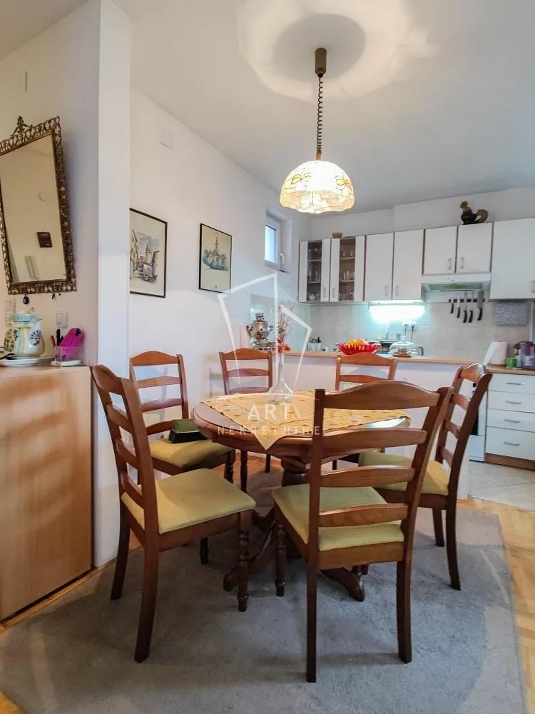 Sale, three bedroom apartment, 69m², Karaburma, Palilula Sve Podlokacije
