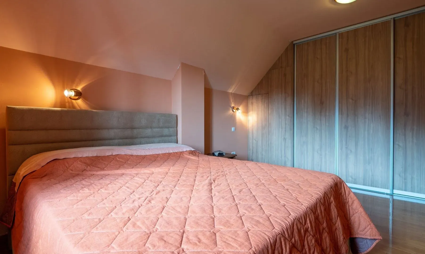 Prodaja, kuća, 200m², Motički gaj, Žabljak