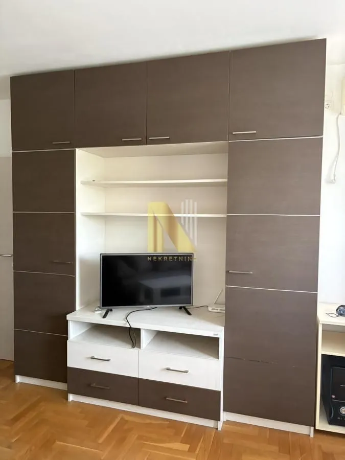 Izdavanje, dvosoban stan, 43m², Nova Detelinara, Novi Sad Sve Podlokacije