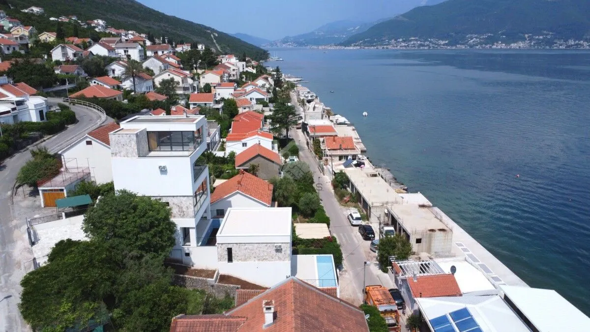 Prodaja, kuća, 315m², Krašići, Tivat