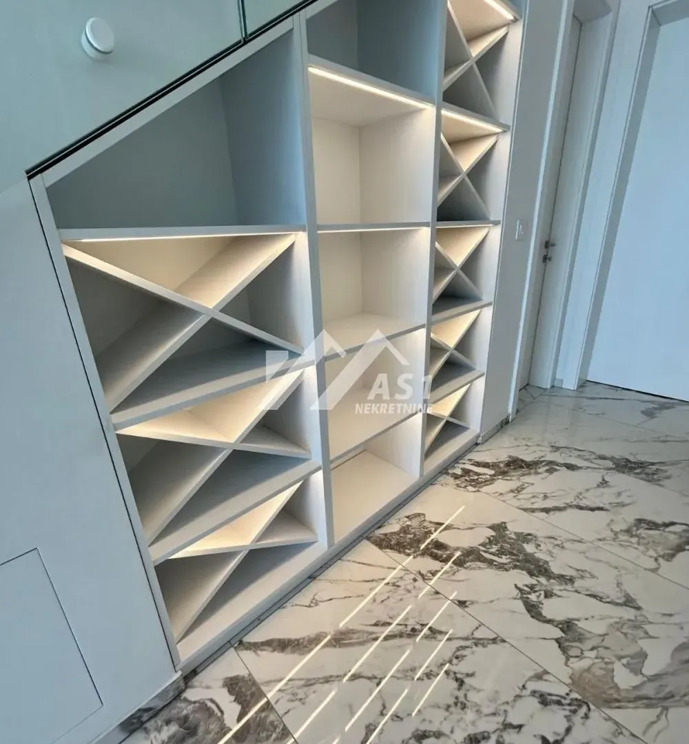 Rent, house, 180m², Mišeluk, Petrovaradin