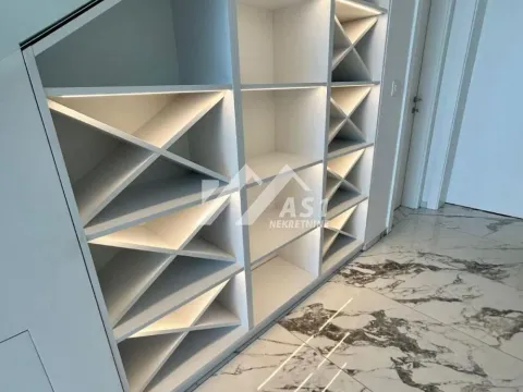 Izdavanje, kuća, 180m², Mišeluk, Petrovaradin - image 10