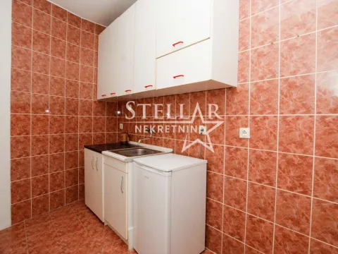 Izdavanje, poslovni prostor, 36m², Centar, Podgorica - image 5