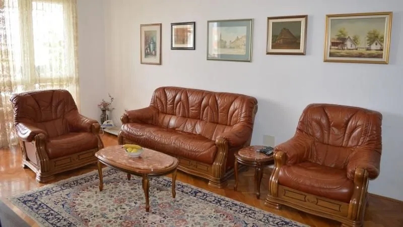 Prodaja, trosoban stan, 106m², Bar, Crna Gora