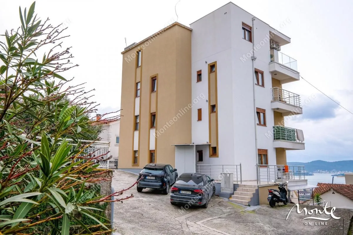 Prodaja, dvosoban stan, 77m², Tivat, Crna Gora