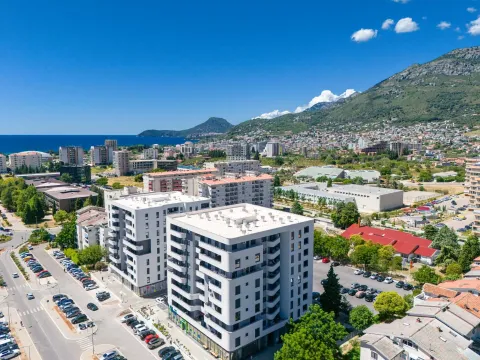 Sale, two bedroom apartment, 65m², Centar, Bar - image 1