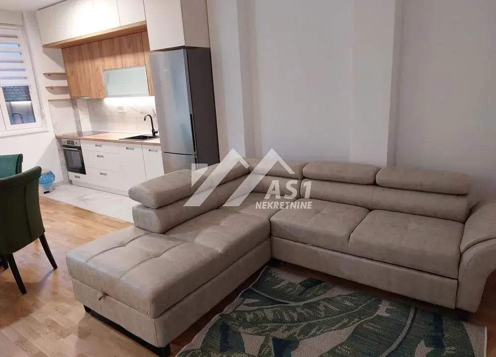 Izdavanje, trosoban stan, 57m², Sremska Kamenica, Petrovaradin