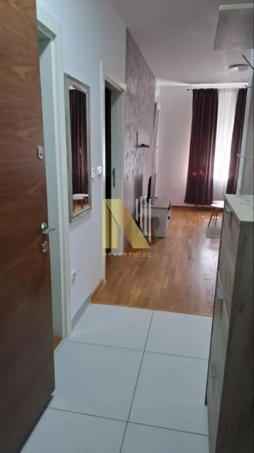 Izdavanje, jednosoban stan, 38m², Rotkvarija, Novi Sad Sve Podlokacije