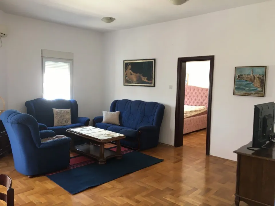 Rent, three bedroom apartment, 70m², 1 maj, Podgorica