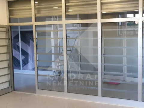 Izdavanje, poslovni prostor, 24m², Pobrežje, Podgorica - image 5