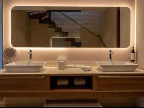 Sale, three bedroom apartment, 108m², Dobrota, Kotor - image 4