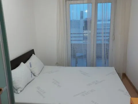 Izdavanje, dvosoban stan, 75m², City Kvart, Podgorica - image 5