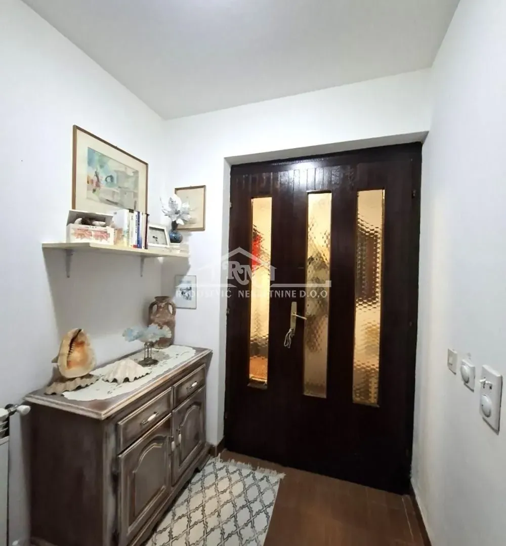 Sale, house, 208m², Voždovac Sve Podlokacije, Beograd