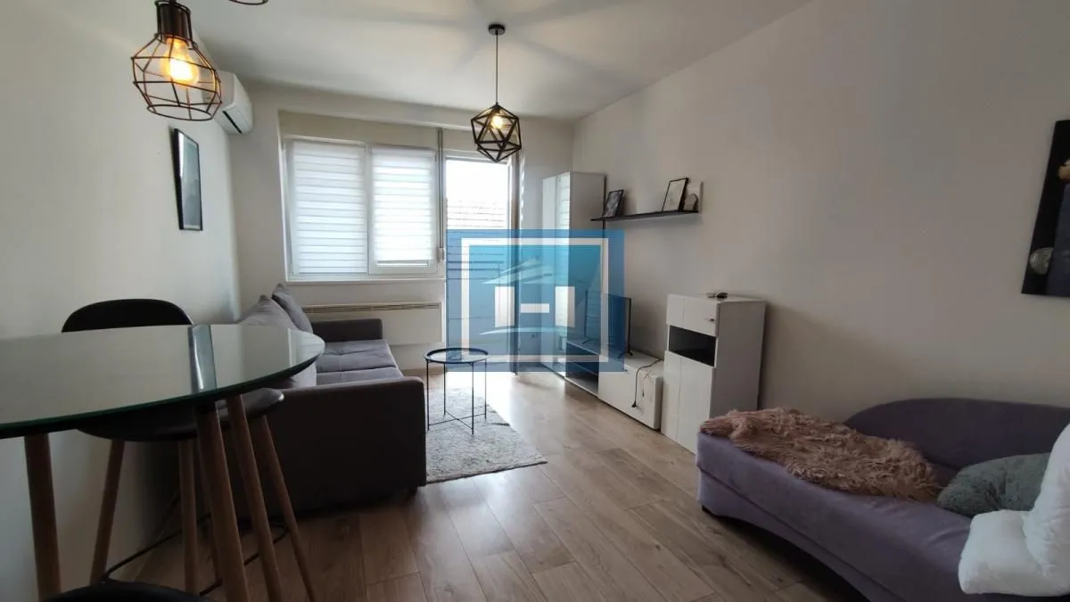 Izdavanje, garsonjera, 24m², Centar, Jagodina