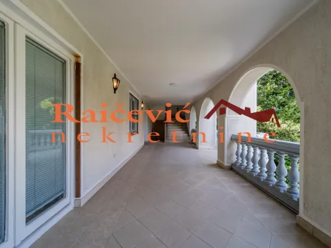 Rent, house, 544m², Trošarina, Voždovac Sve Podlokacije - image 16