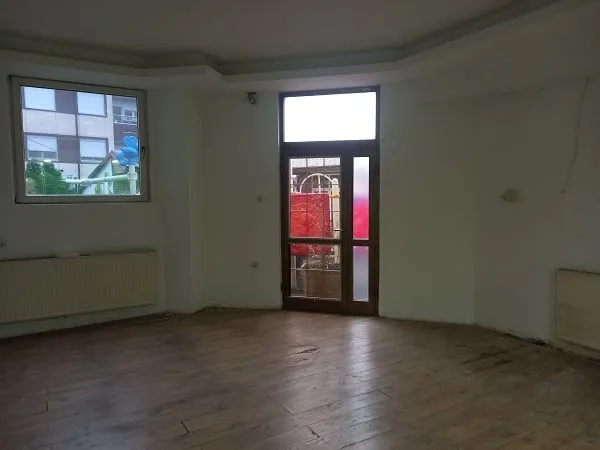 Izdavanje, poslovni prostor, 180m², Lekino Brdo, Voždovac Sve Podlokacije