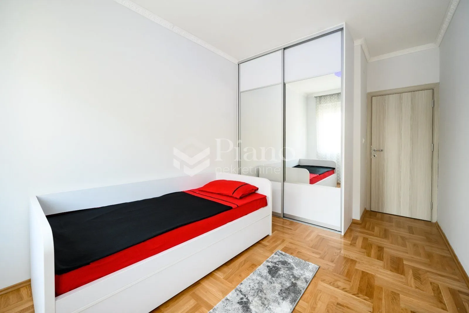 Rent, two bedroom apartment, 65m², Stari Aerodrom, Podgorica