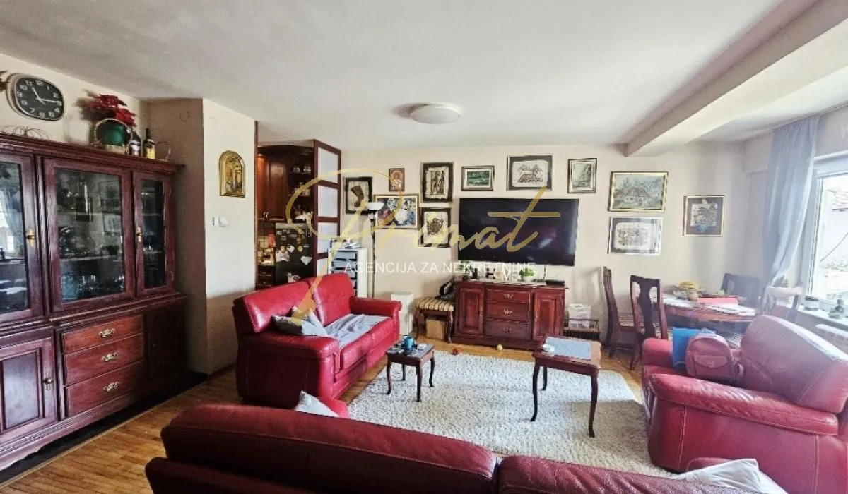 Prodaja, četvorosoban stan, 74m², Palilula Sve Podlokacije, Beograd