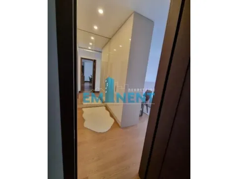 Izdavanje, trosoban stan, 85m², Savski Venac, Beograd - image 9