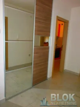 Rent, two bedroom apartment, 78m², Podgorica, Crna Gora - image 9