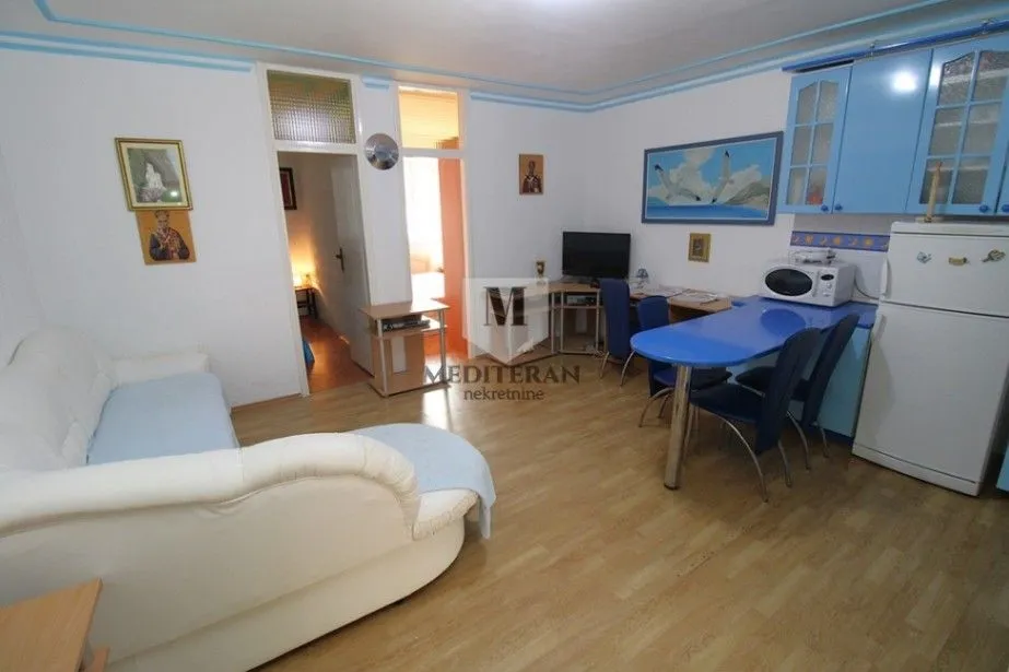 Prodaja, dvosoban stan, 43m², Baošići, Herceg Novi