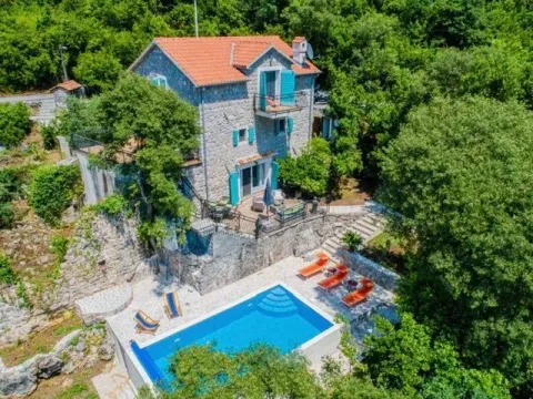Rent, house, 200m², Đuraševići, Tivat - image 13