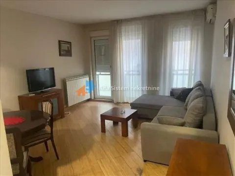 Stan in Vračar Sve Podlokacije