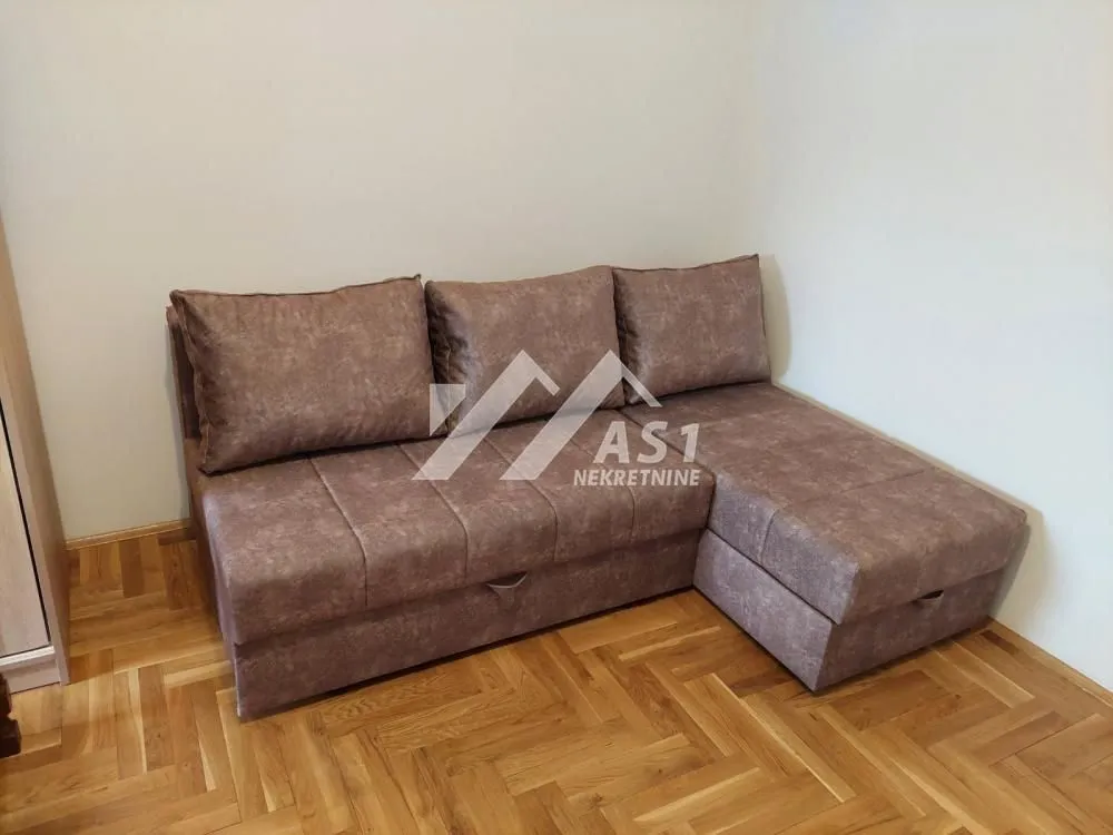 Izdavanje, stan, 28m², Bulevar patrijarha Pavla, Novi Sad Sve Podlokacije