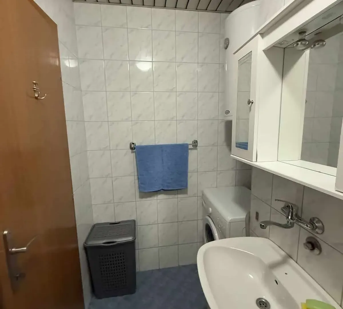 Izdavanje, dvosoban stan, 76m², Stari Aerodrom, Podgorica