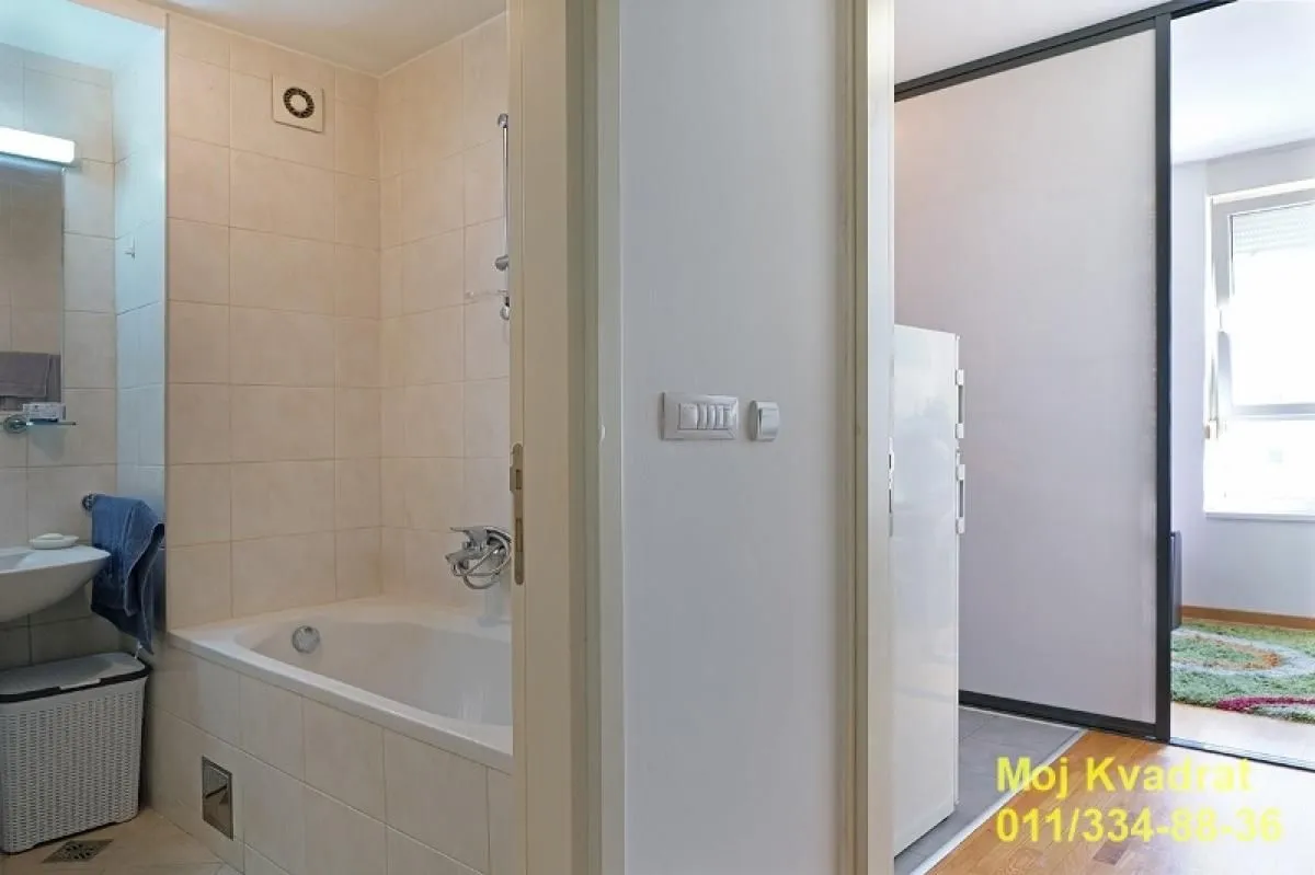 Prodaja, jednosoban stan, 41m², Novi Beograd Blok 67, Novi Beograd Sve Podlokacije