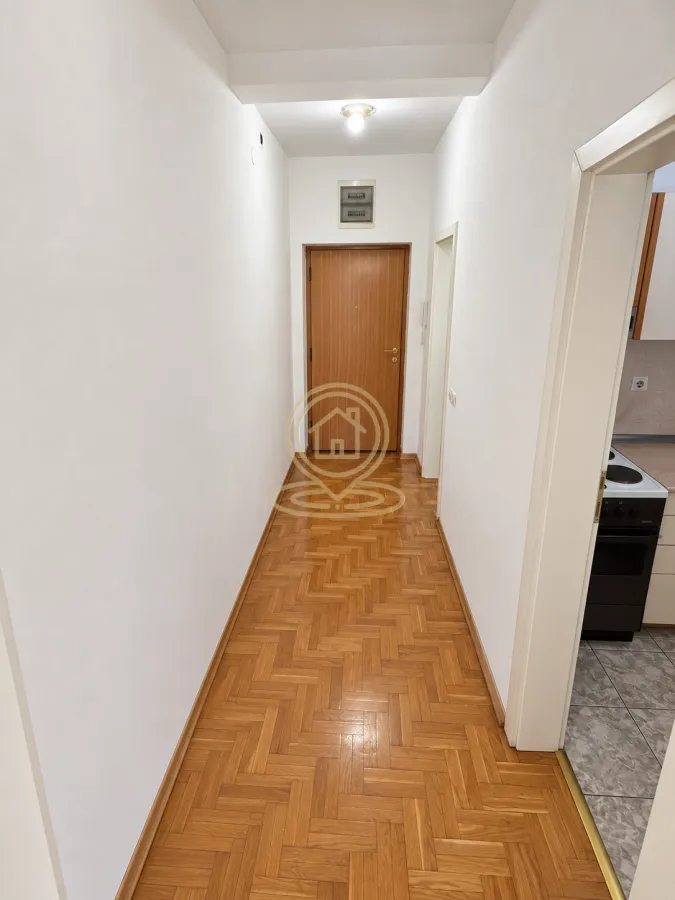 Prodaja, jednosoban stan, 35m², Detelinara, Novi Sad Sve Podlokacije