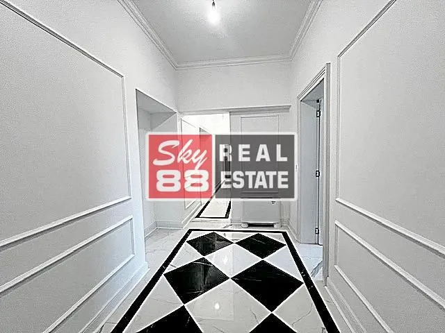 Prodaja, četvorosoban stan, 129m², Centar Sve Podlokacije, Beograd