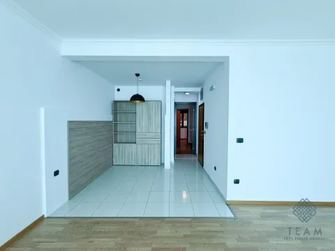 Izdavanje, poslovni prostor, 90m², Centar, Podgorica - image 5