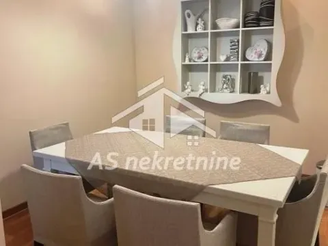 Izdavanje, trosoban stan, 100m², Stari Grad, Beograd - image 21