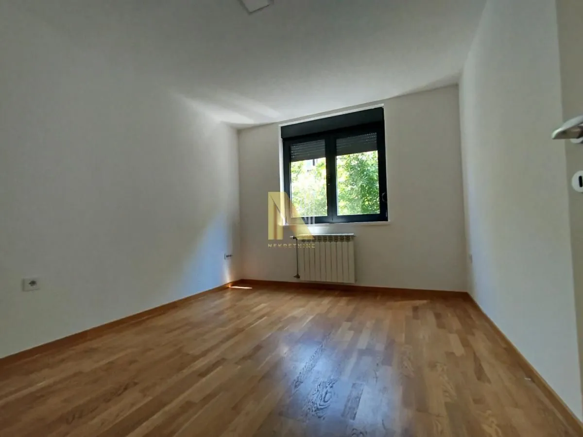 Rent, office space, 61m², Socijalno, Novi Sad Sve Podlokacije