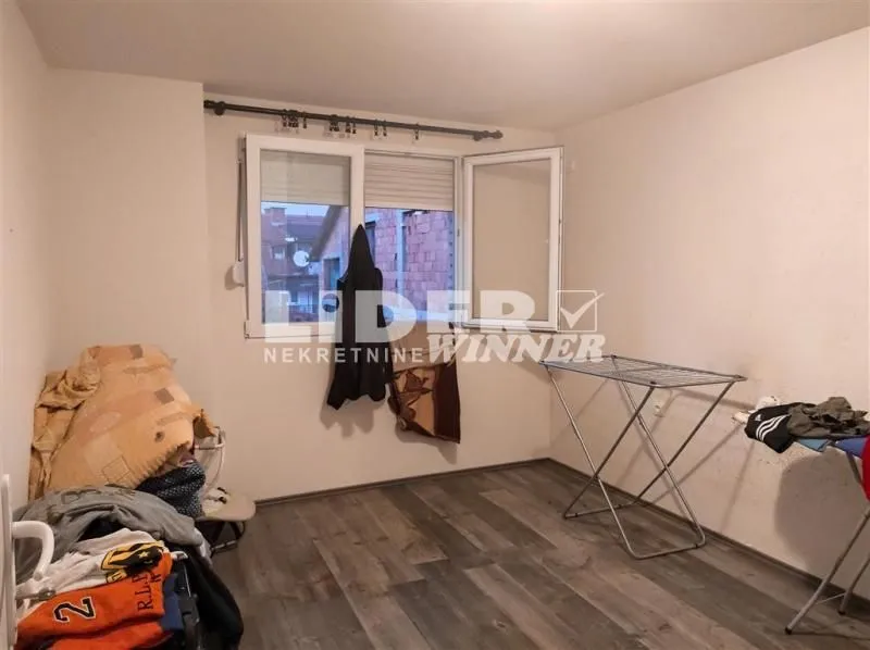 Sale, house, 270m², Zvezdara Sve Podlokacije, Beograd