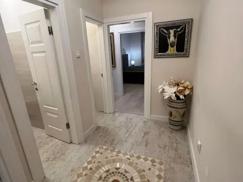Rent, three bedroom apartment, 95m², Obala Morače, Podgorica - image 6