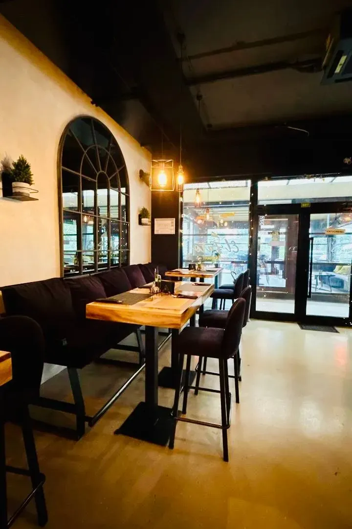 Rent, hospitality venue, 225m², City Kvart, Podgorica