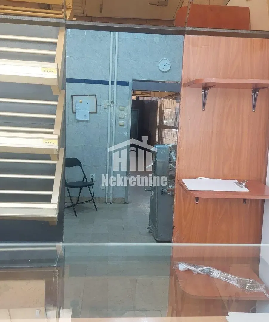Sale, office space, 61m², Čukarica, Beograd