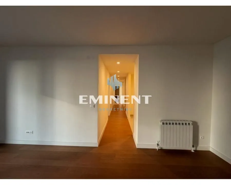 Rent, four bedroom apartment, 111m², Savski Venac, Beograd